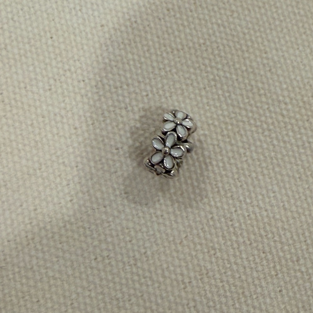 Pandora White Daisy Spacer